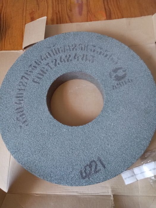 Круг шлифовальный, новый.