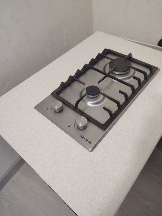 Газплиты 2 комф. на тумбочке