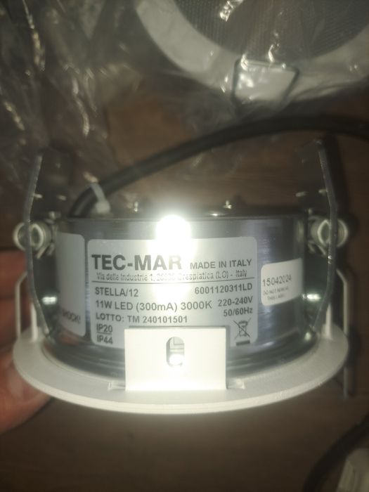 20 Prize,11 spoturi,10suporti priza,10 capace totul made in italy