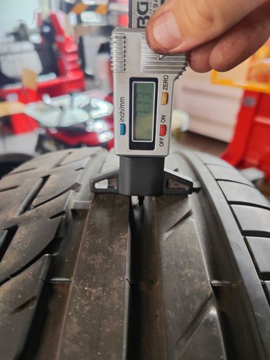 2бр. летни гуми 225/45/19 Bridgestone