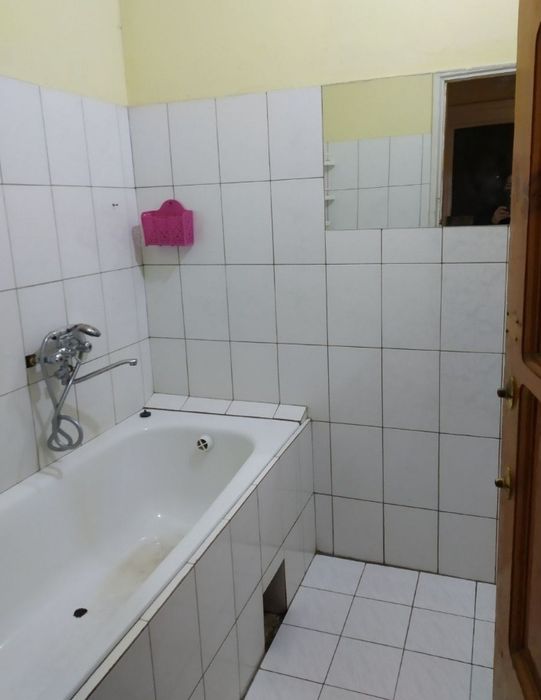 Сдается 2х комнатная квартира рядом рынок кадышева Яшнабадский район