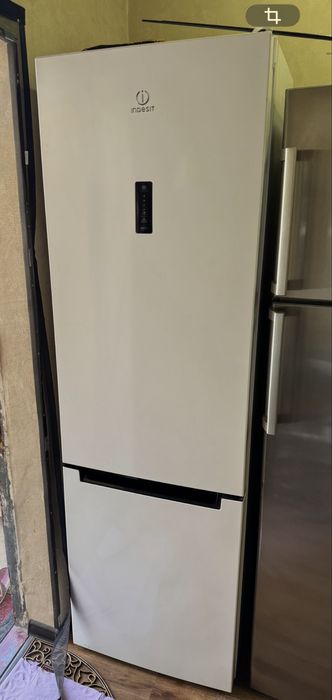 Продается холодильник Indesit