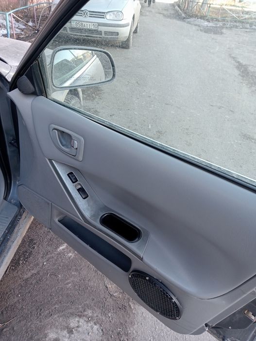 Машина ,Mitsubishi Галант 2001 года