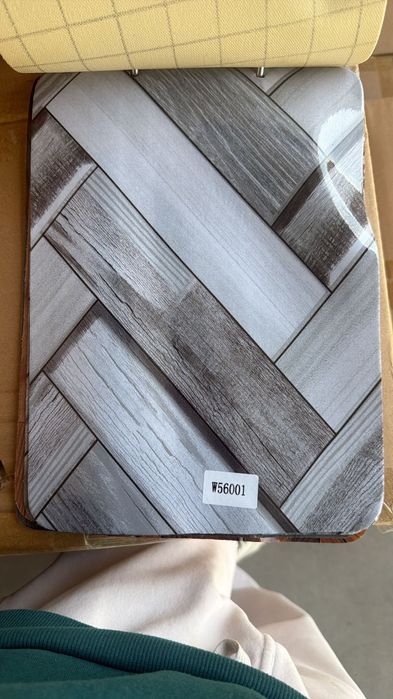 Linoleum Gri  2m lat-20m lung-1,2 mm gros  livram in țară