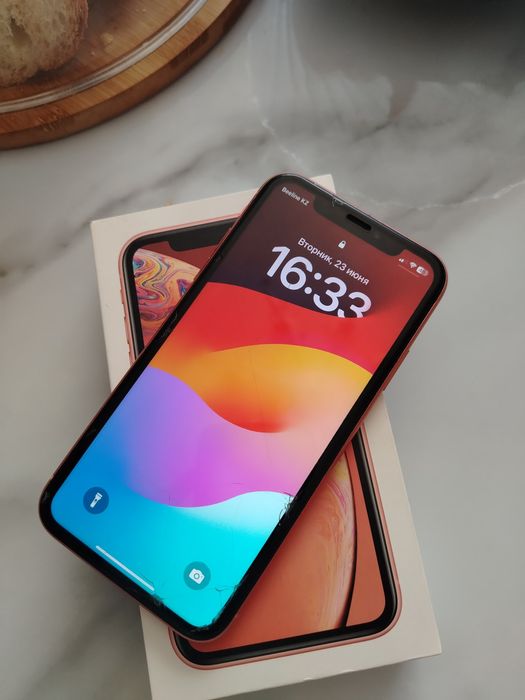 Телефон Iphone Xr
