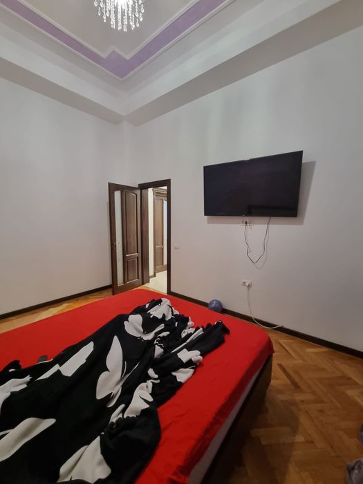 de vânzare apartament, 3 camere complet mobilat si utilat. 100mp, plus mansarda. vândut de proprietar