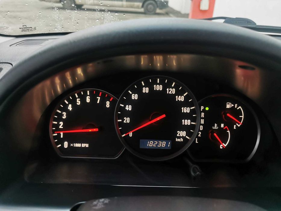 Suzuki Grand Vitara 2.0 cutie automata