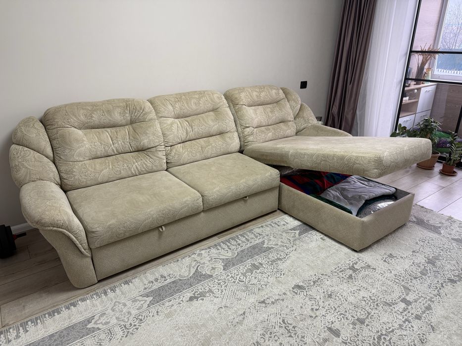 Продам диван в хорошем состоянии