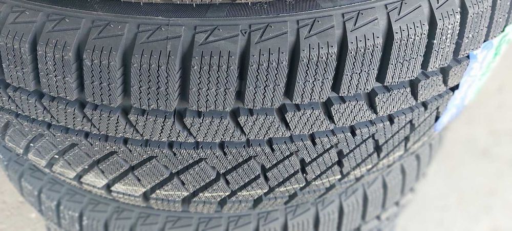225/60 R17 Winter HD 687
