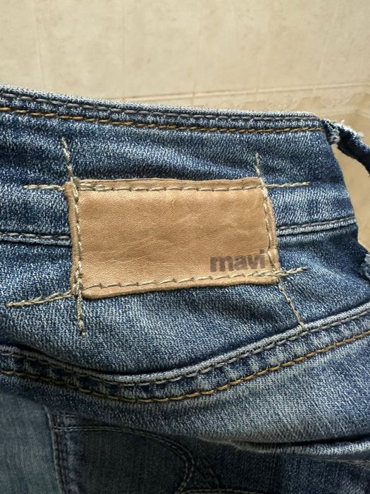 Джинсы женские