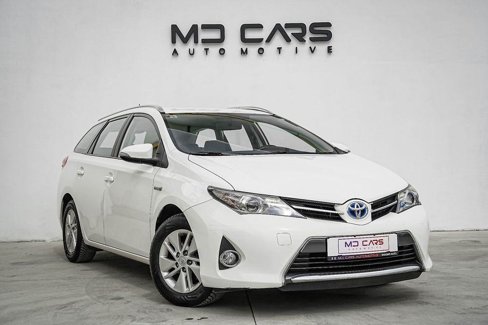 Toyota Auris Hybrid/ Keyless/Istoric complet