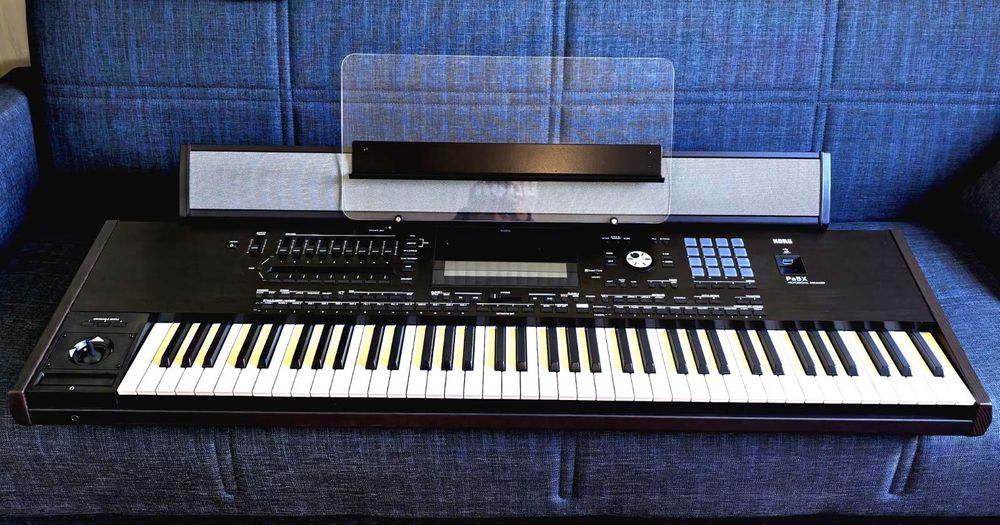 Korg pa5x  76 клавиша ,чисто нов !  С твърд калъф и тонколона Корг в комплект