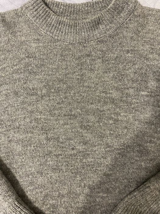 Продается серая кофта