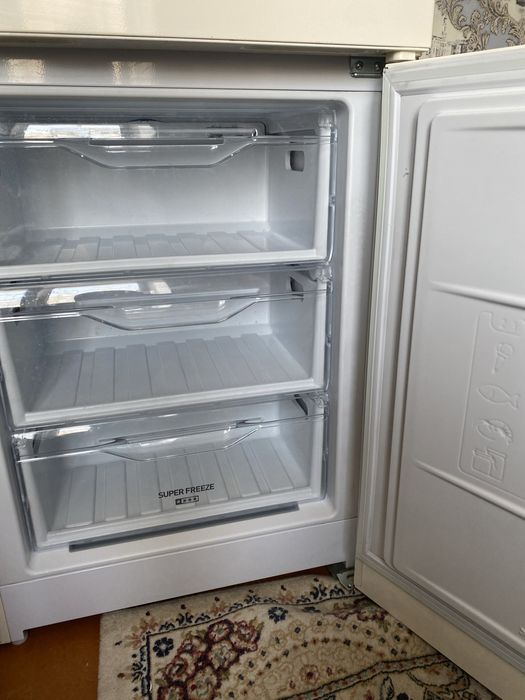 Холодильник INDESIT