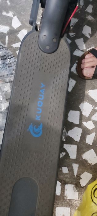 Электросамокат в отличном состоянии