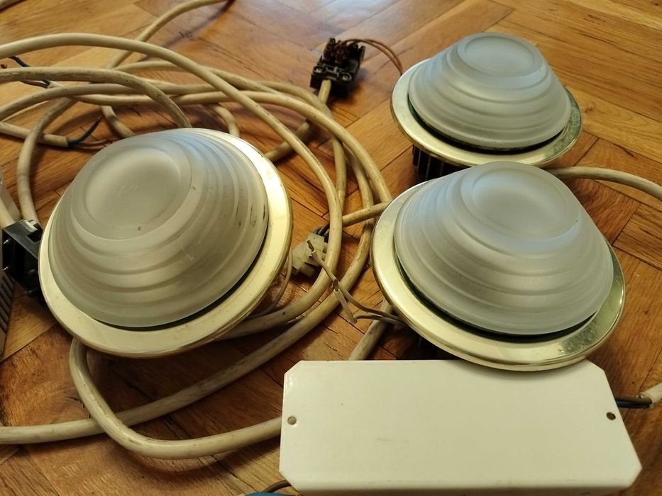 Немски Tрансформатор Eltra 2 бр, Италиански спот за баня 3 бр, Kабели