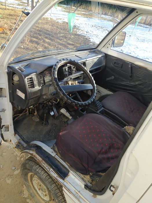 Moshina srochni sotiladi