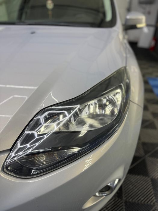 Polish Reconditionare Faruri cu folie de protectie