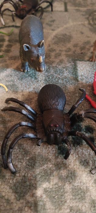 Продам игрушки б/у