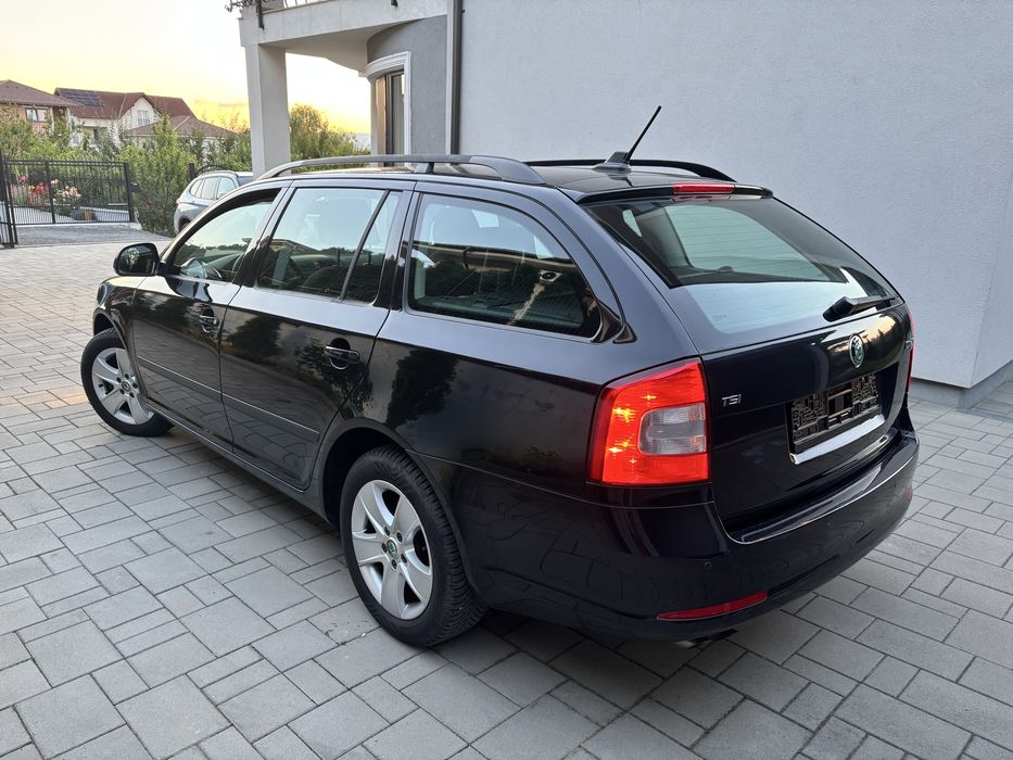 SKODA Octavia 2012 — imagine 5