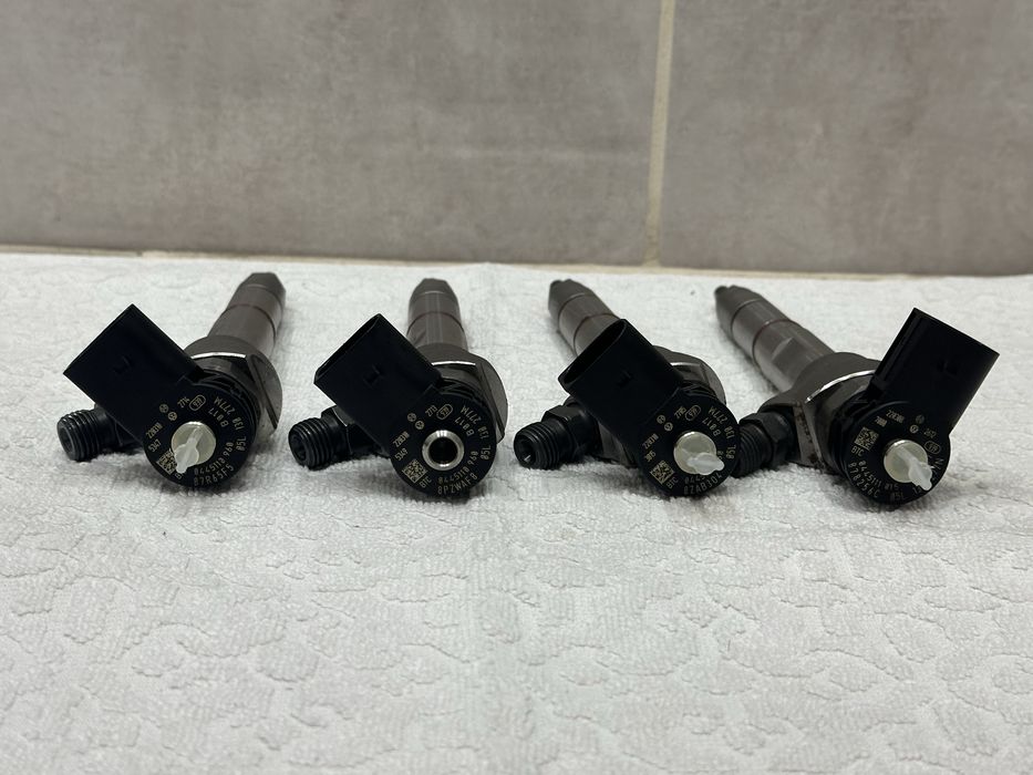 Set 4 Injectoare 2.0 TDI EVO - Bosch 0445110960 / 05L130277M
