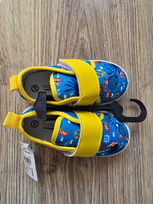 Детски пантофи размер 24