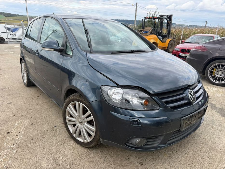 Dezmembrez Vw golf 5 plus Albastru grafit - LC5F 2007 1.9 tdi BLS volan stanga