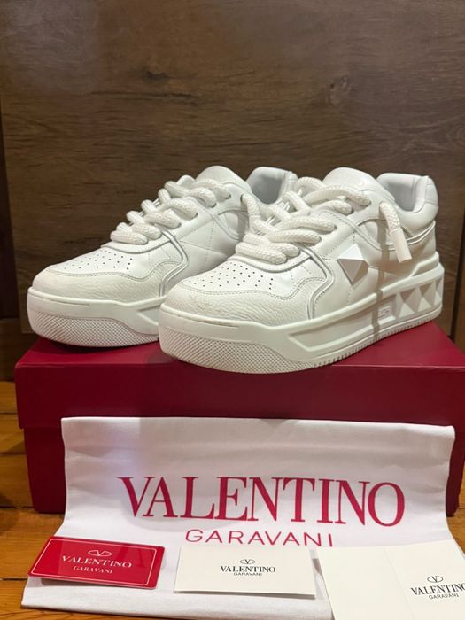 Valentino Garavani One Stud XL