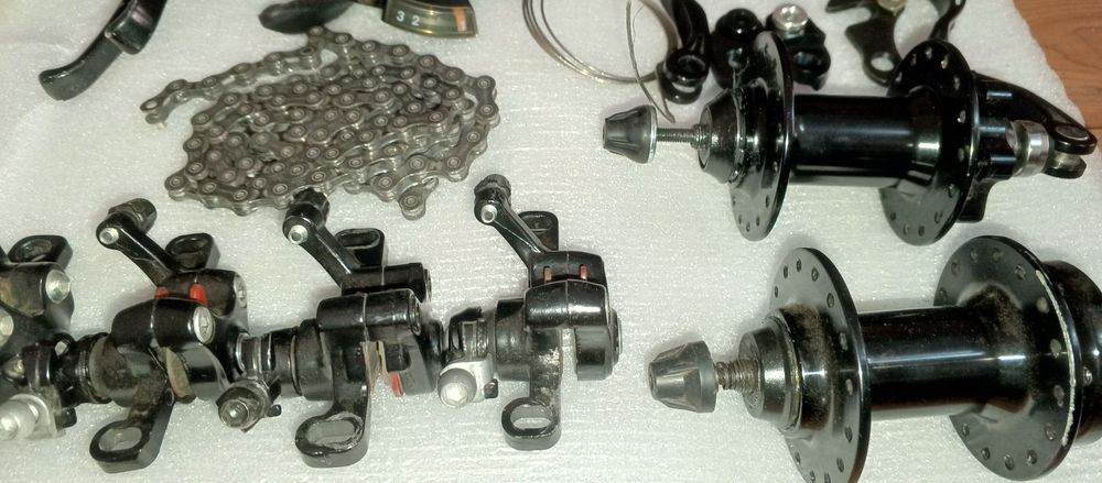 Запчасти разные для велосипедов