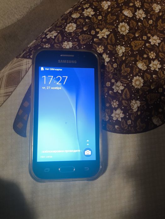 Телефон Samsung galaxy J1 ace