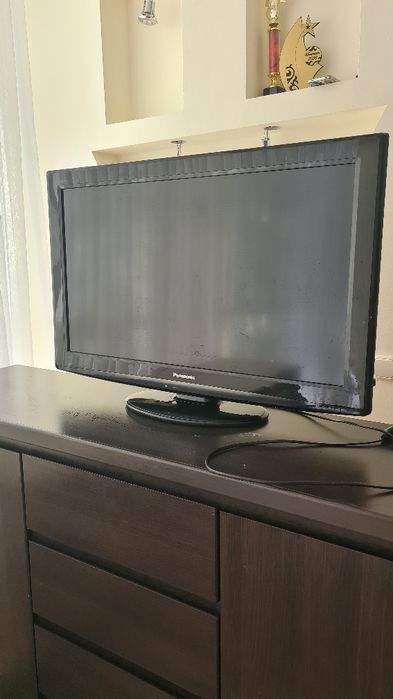 Срочно продаётся б/у телевизор PANASONIC