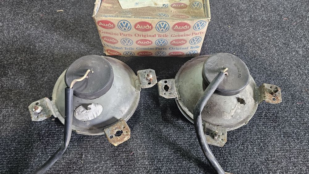 set proiectoare ceata hella originale volkswagen golf 2

stare buna
se