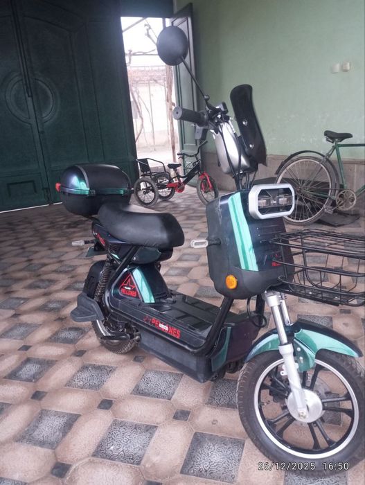 DRONGA Skutr sotiladi