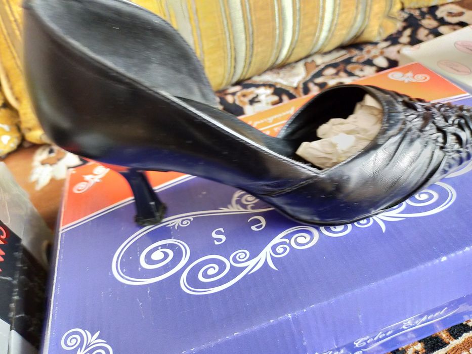 Продаю туфли на 37размеры