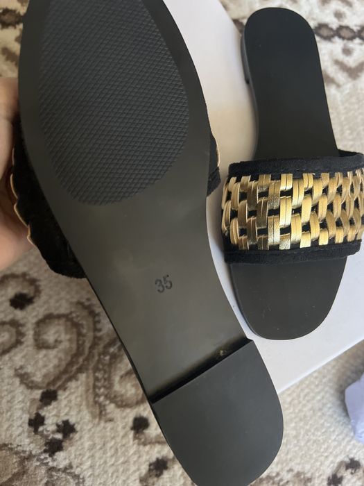 Шлепанцы Новые