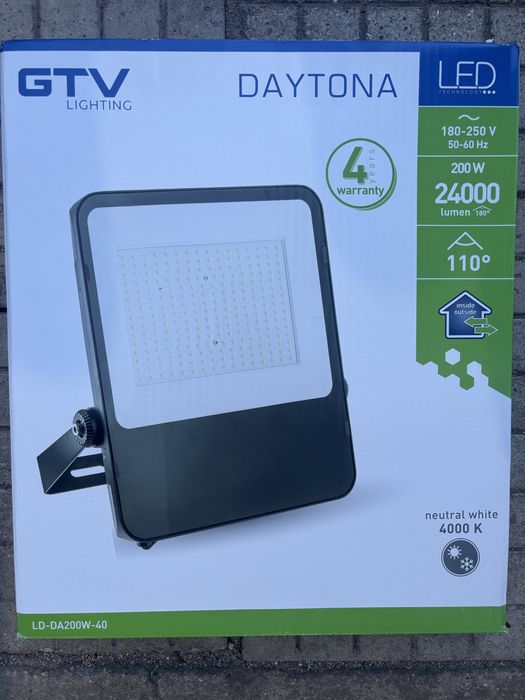 Прожектор 200w /Чисто нов /200w/24000lm/ 4000k