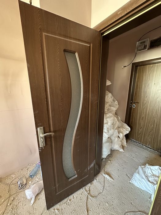 Интериорни врати