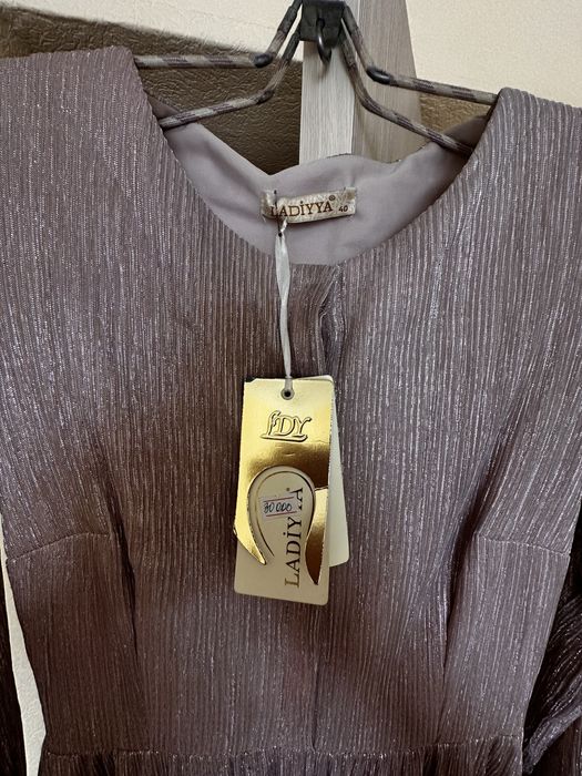 Новое платье за 2000 размер 42/44