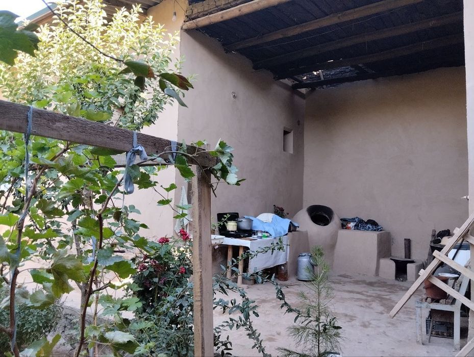 Кармана туманки Янги Хаёот МФЙ да Ховли сотилади.