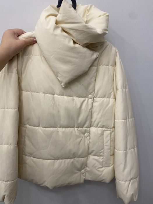 Продам куртку Mango