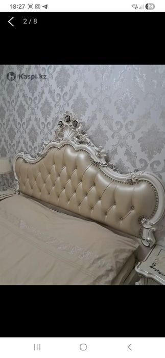 Спальный гарнитур