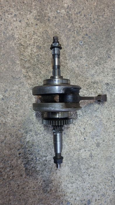 Колянов вал Suzuki Burgman 400 K3