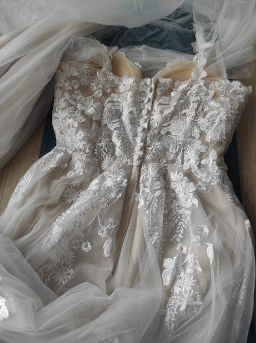 Булчинска рокля.