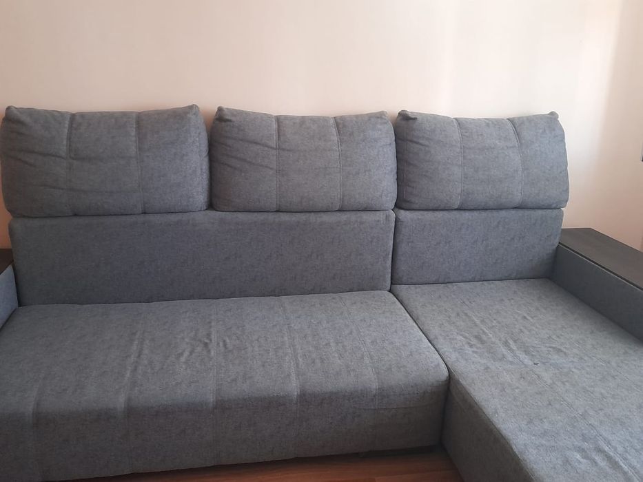 Диван сатылады .