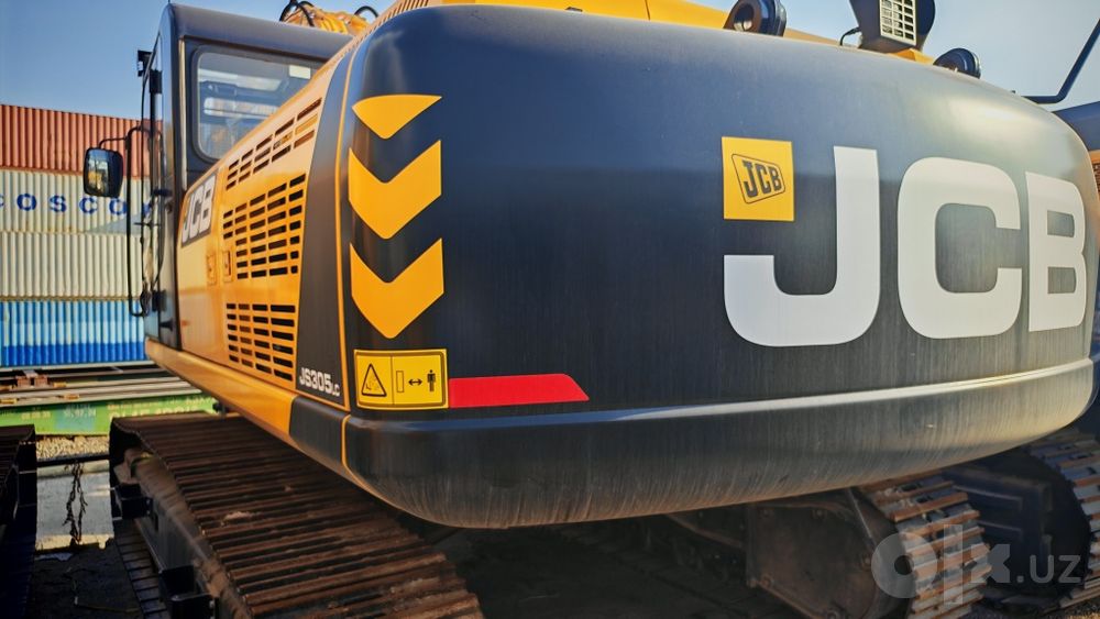 Zanjirli ekskavator JCB JS305