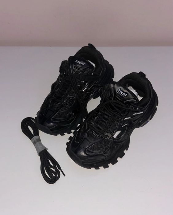 Balenciaga track.2