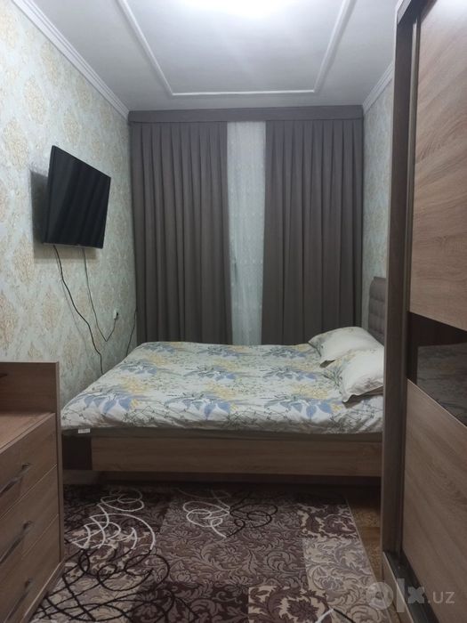 Спальный гарнитур, кровать, камод, 2 тумбочки, большой шкаф