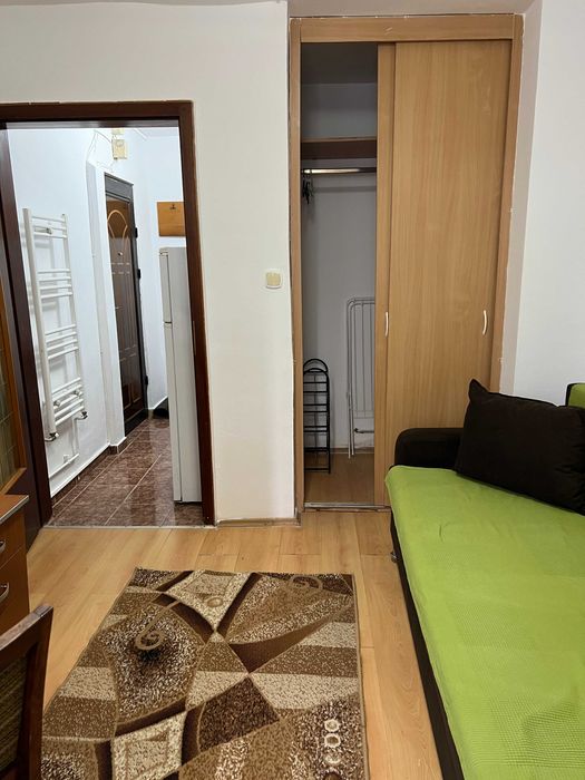 Proprietar, inchiriez garsoniera