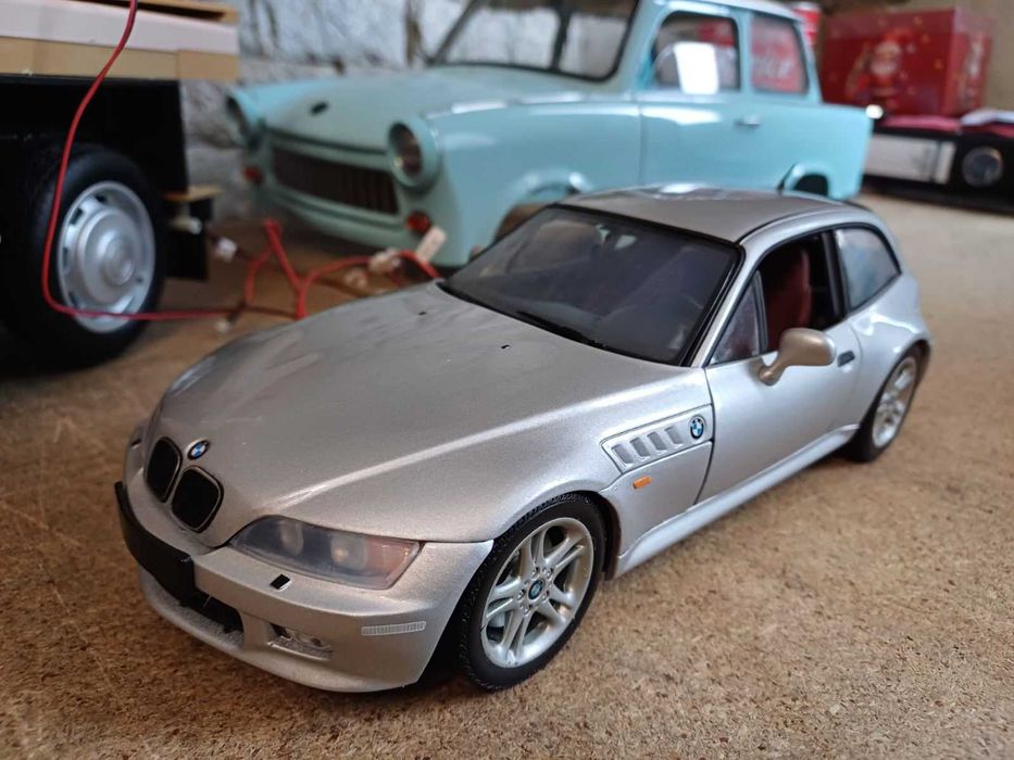 BMW Z3 coupe 1/18 UT Models