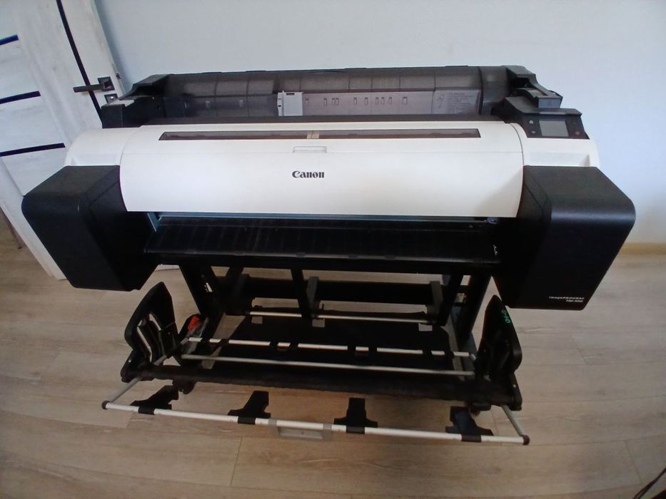 TM300 PLOTER srochno sotiladi